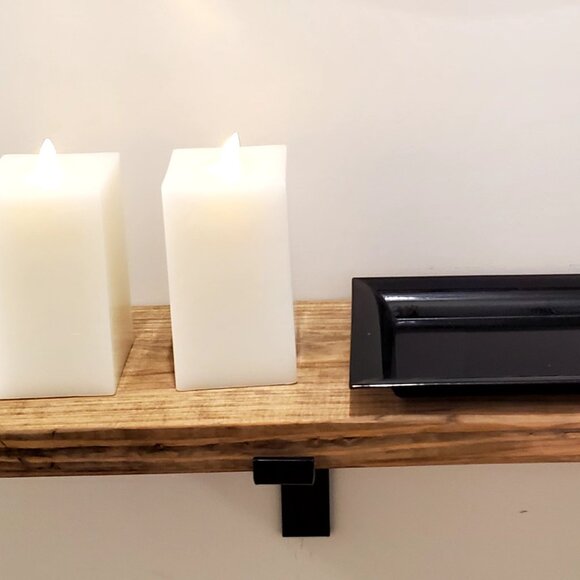 FLAMELESS LED PILLAR CANDLES AND TRAY SET - Picture 2 of 3